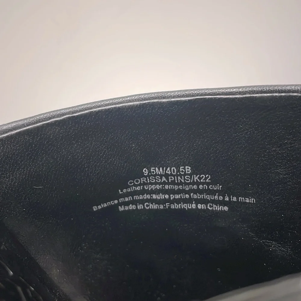 NIB KARL LAGERFELD Paris Black Leather Wedge Size 9.5 M